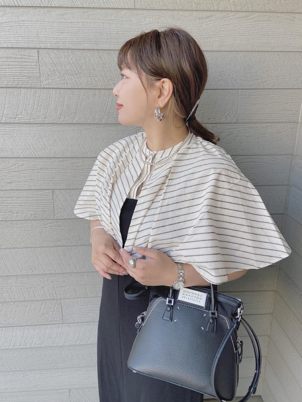 「春、今日のコーデ、春コーデ、シンプルコーデ、大人コーデ、楽チンコーデ、大人かわいい、シャツスタイル、シャツ、ビッグカラー」｜「NOMINEのギャザーボリュームカラーブラウス（シャツ/ブラウス、その他）」を使った、makikiさん（レディース・158cm）の春コーディネートの4枚目の写真