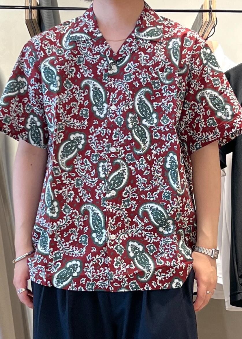 「シャツ、半袖シャツ、開襟シャツ、柄シャツ、スラックス、ワイドスラックス、ayame、メガネ、サングラス、アイウェア、別注、別注アイテム、コラボアイテム、コラボ、京都」｜「Saturdays NYCのCanty Open Collar Paisley Printed SS Shirt（シャツ/ブラウス、レッド系）」を使った、kippeiさん（メンズ・170cm）の夏コーディネートの6枚目の写真