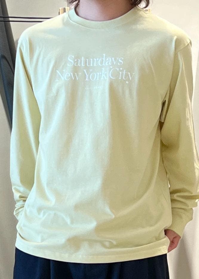 「ロングスリーブTシャツ、ロンT、ミラスタ、ミラスタTシャツ、ミラスタT、サタデーズ、サタデーズニューヨーク、サタデーズニューヨークシティ、京都、Saturdays NYC、初春コーデ、春コーデ、デートコーデ、お出かけコーデ、フェスコーデ」｜「Saturdays NYCのGeorge Twill Wide Pant（その他パンツ、ブルー系）」を使った、kippeiさん（メンズ・170cm）の春コーディネートの6枚目の写真