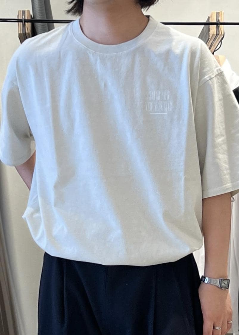 「Tシャツ、ピグメント、ピグメント加工、ピグメントTシャツ、スラックス、ワイドスラックス、京都、Saturdays NYC、春コーデ、初夏コーデ、夏コーデ、デートコーデ、お出かけコーデ、旅行コーデ、アウトドアコーデ」｜「Saturdays NYCのSlash Pigment Relax SS Tee（Tシャツ/カットソー、ホワイト系）」を使った、kippeiさん（メンズ・170cm）の夏コーディネートの8枚目の写真