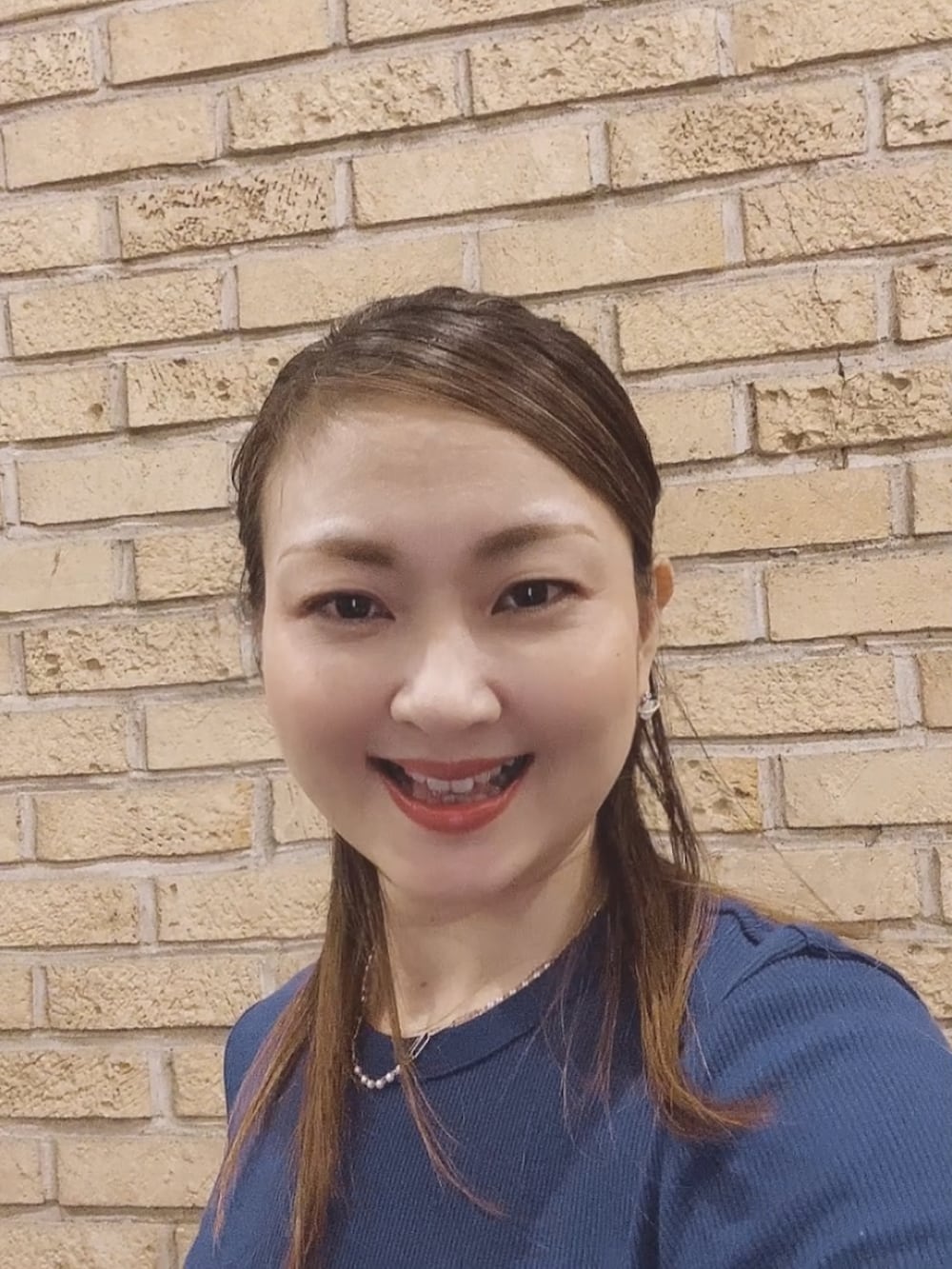 「こすぱっしょん、タッグワイドパンツ、UNIQLO、神パンツ、こすぱっしょんゆりえ」｜「UNIQLOのSサイズ ピタッとしすぎて窮屈で断捨離（Tシャツ/カットソー、ブルー系）」を使った、玲央さん（レディース・160cm）の秋コーディネートの5枚目の写真