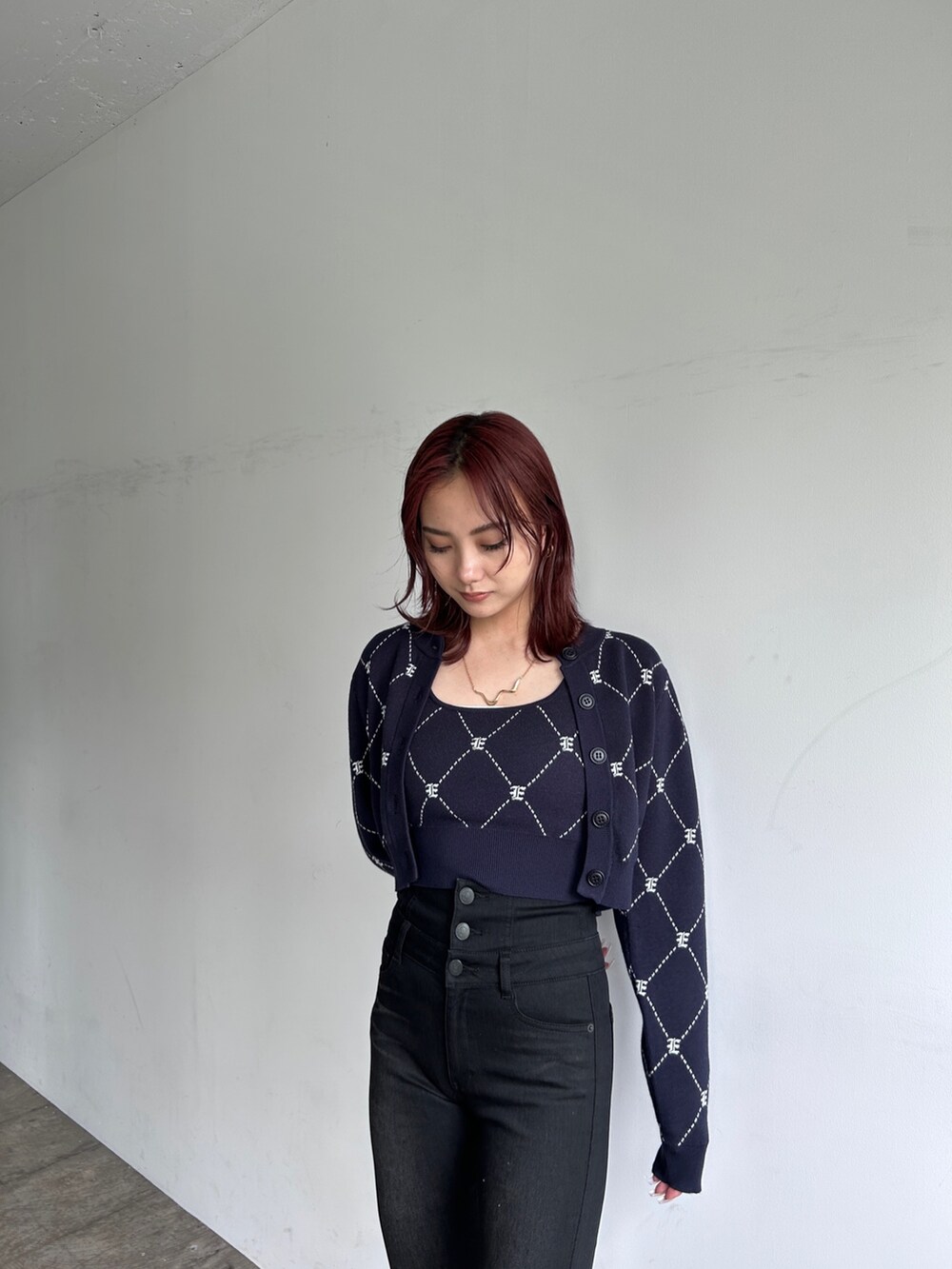 その他のニット/セーターを着用したレディースの夏コーディネートの3枚目の写真