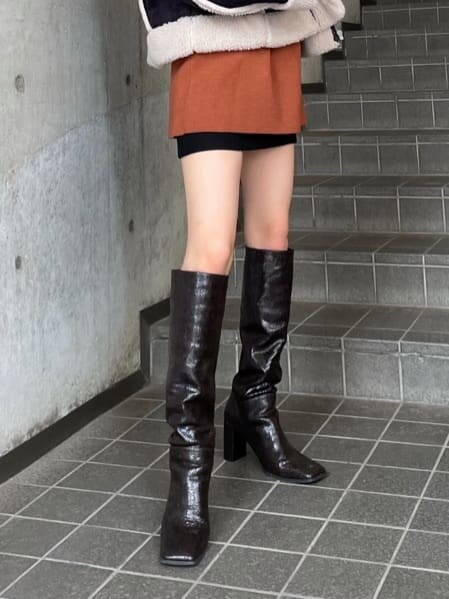 その他のブーツ、その他のブーツを着用したレディースの秋コーディネートの3枚目の写真