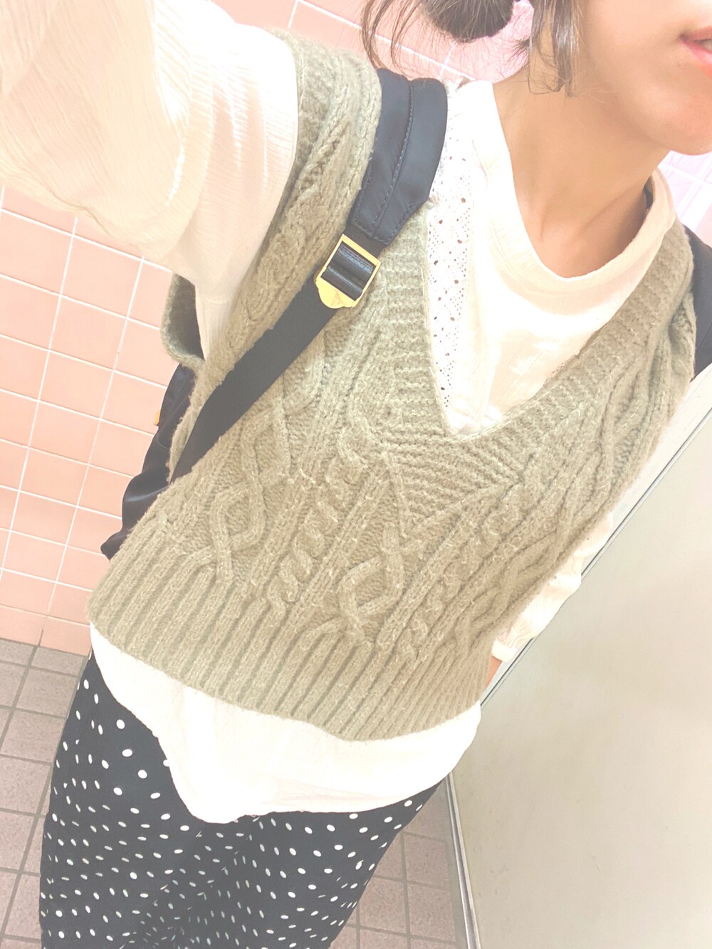 「ママコーデ、ママファッション、休日スタイル」｜「ZARAのアイテム（ベスト、ベージュ系）」を使った、まはろさん（レディース・159cm）の春コーディネートの2枚目の写真
