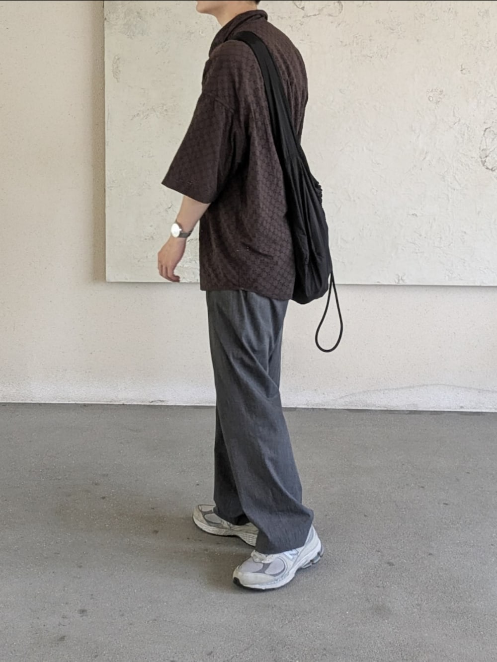 「モノトーンコーデ、シアーシャツ、半袖シャツ、グレー」｜「WYM LIDNMのEMBROIDERY SHEER SHIRT（シャツ/ブラウス、グレー系）」を使った、ひろやさん（メンズ・175cm）の秋コーディネートの3枚目の写真