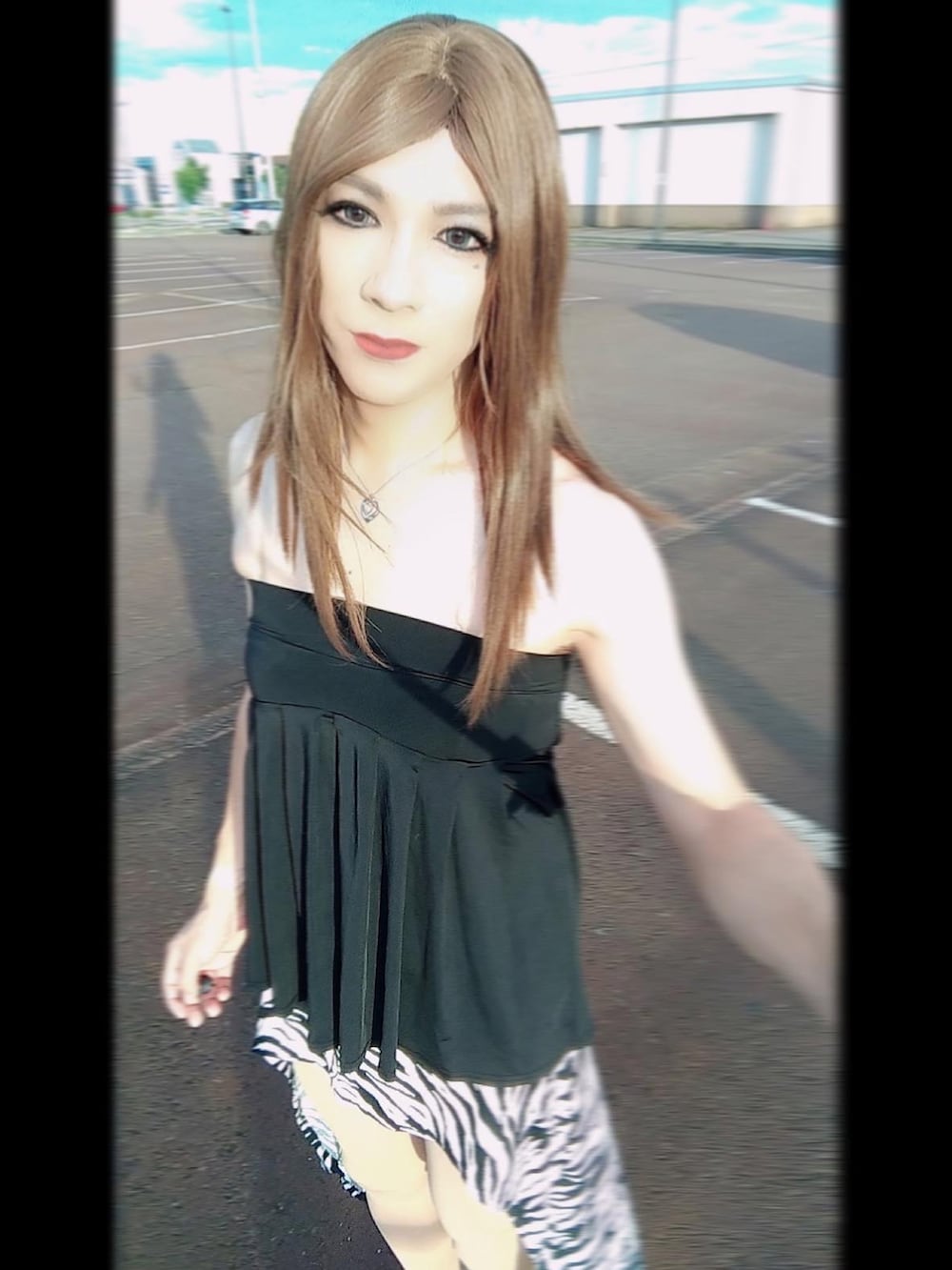 「夏コーデ、女装、おしゃれさんと繋がりたい、LIPSERVICE、AVIRA PINK」｜「ZARAのアイテム（サンダル、ゴールド系）」を使った、西村らんさん（メンズ・170cm）の秋コーディネートの2枚目の写真