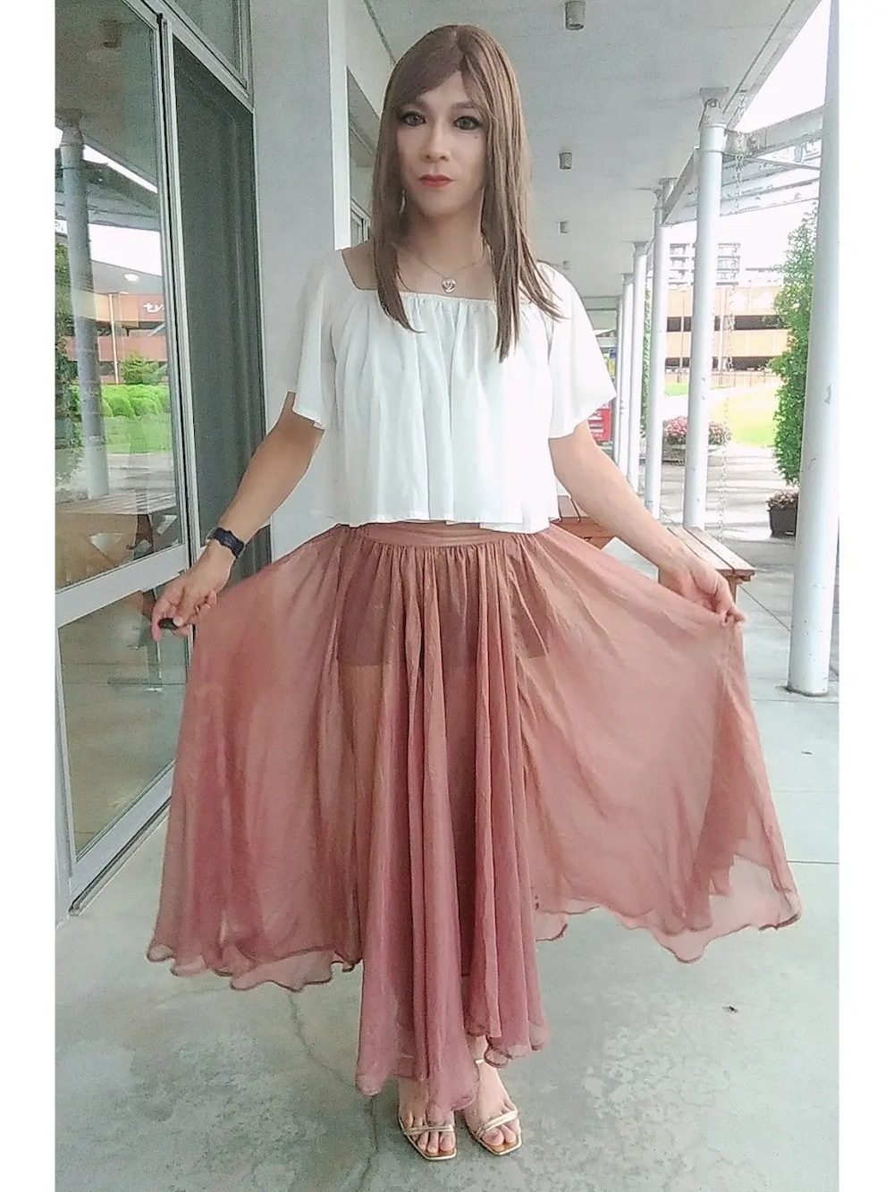 「夏コーデ、女装、おしゃれさんと繋がりたい」｜「RESEXXYのアイテム（Tシャツ/カットソー、ホワイト系）」を使った、西村らんさん（メンズ・170cm）の秋コーディネートの2枚目の写真