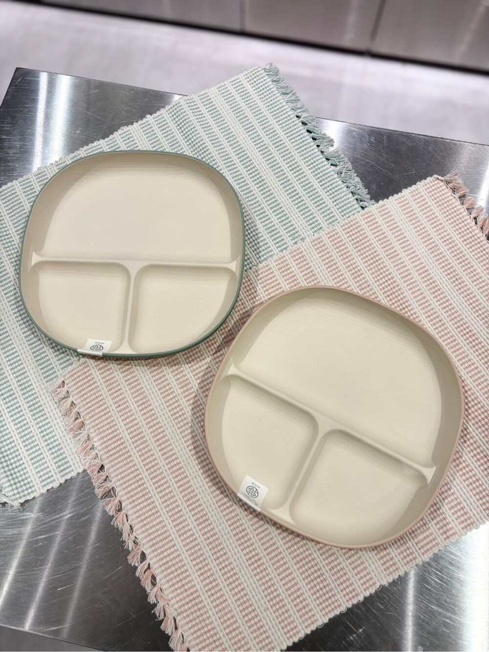 その他の食器、その他の食器、その他のグラス/マグカップ/タンブラーを着用したレディースの冬コーディネートの3枚目の写真