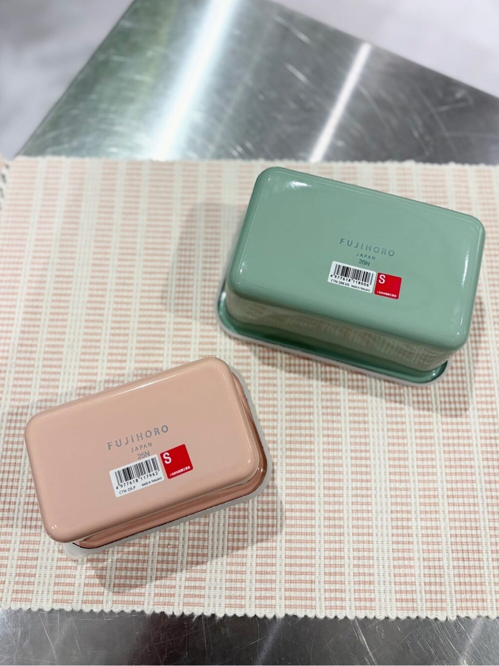 その他のキッチンツール、その他のキッチンツール、その他のキッチンツールを着用したレディースの春コーディネートの4枚目の写真