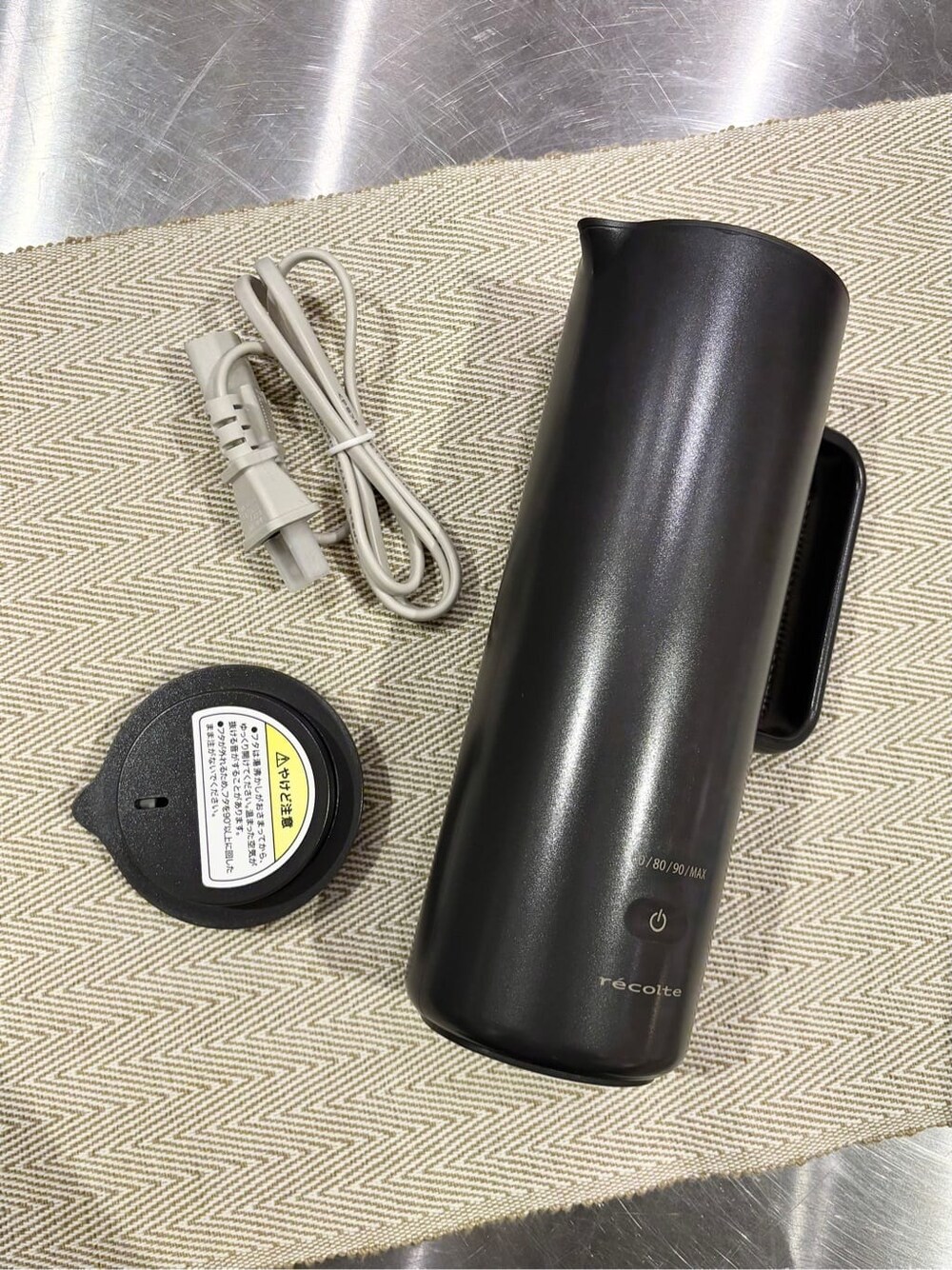 その他のグラス/マグカップ/タンブラー、その他のグラス/マグカップ/タンブラー、その他のグラス/マグカップ/タンブラーを着用したレディースの冬コーディネートの5枚目の写真