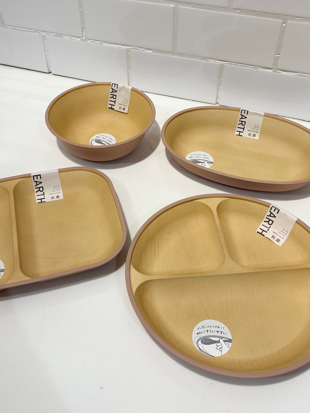 その他の食器、その他の食器、その他の食器を着用したレディースの春コーディネートの2枚目の写真