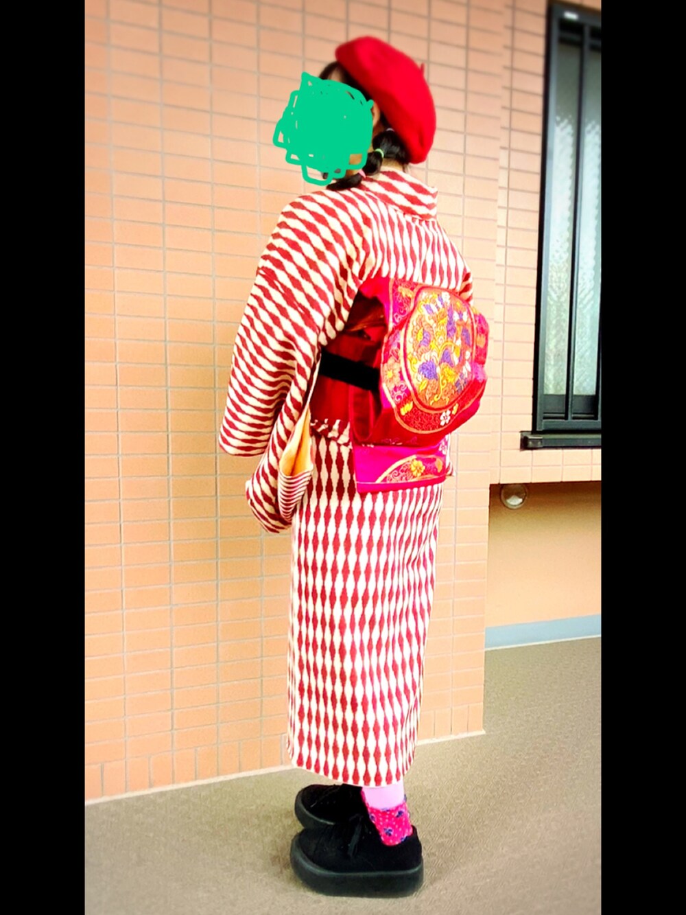「着物、お太鼓結び、タイツ×靴下」｜「no brandの袷のリサイクル👘（着物、レッド系）」を使った、mrs.nicolmicalsさん（レディース・154cm）の春コーディネートの2枚目の写真