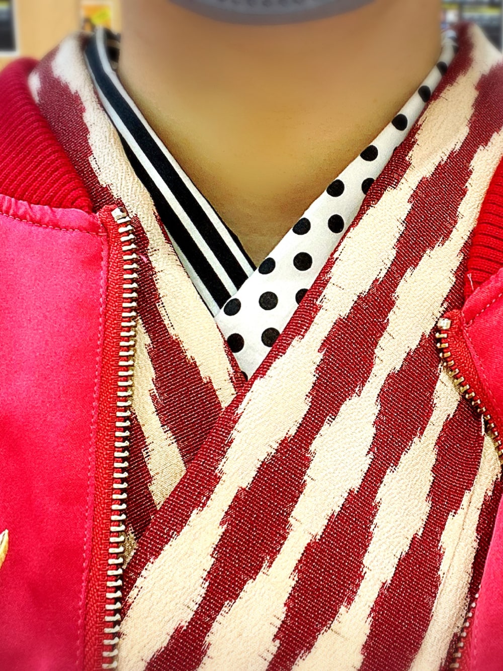 「着物、お太鼓結び、タイツ×靴下」｜「no brandの袷のリサイクル👘（着物、レッド系）」を使った、mrs.nicolmicalsさん（レディース・154cm）の春コーディネートの3枚目の写真