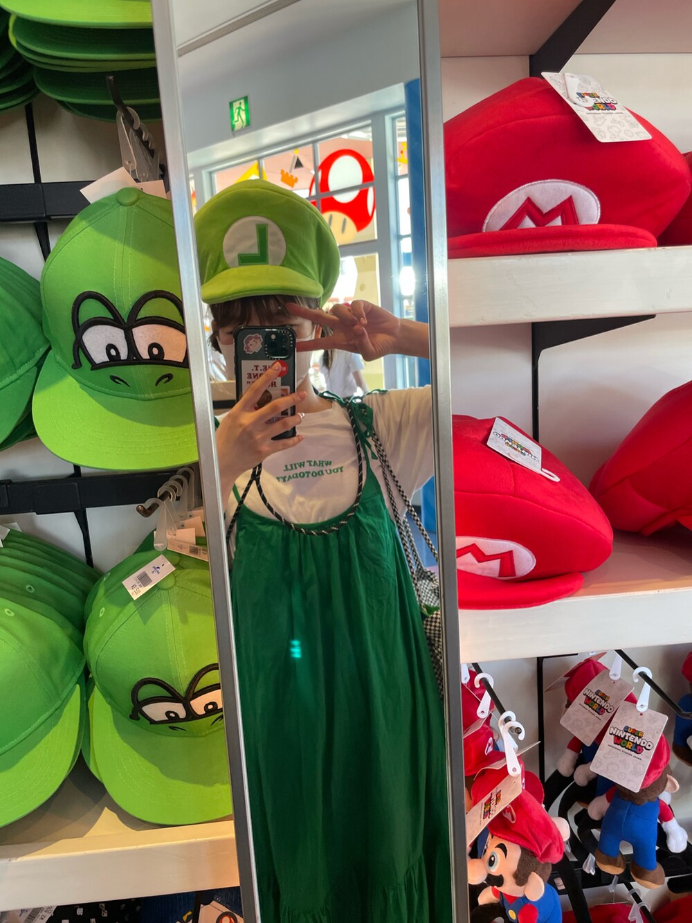 「ユニバーサルスタジオジャパン、USJ、ルイージ、ルイージコーデ、みどりコーデ、green」｜「USJのルイージキャップ（帽子、グリーン系）」を使った、アスカスさん（レディース・163cm）の夏コーディネートの3枚目の写真