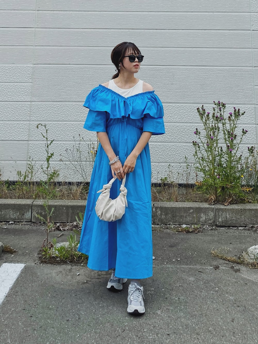 new balance フリル付きワンピース NEW BALANCEのスニーカーを使った「フリルワンピース」の人気