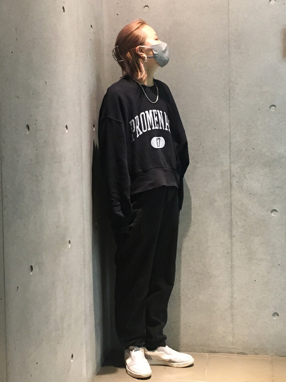 ãã©ãã¯ç³»ã®ã¹ãŠã§ããããã©ãã¯ç³»ã®ãã®ä»ãã³ããã°ã¬ãŒç³»ã®ã¹ããŒã«ãŒãççšããã¬ãã£ãŒã¹ã®ç§ã³ãŒãã£ããŒãã®4æç®ã®åç