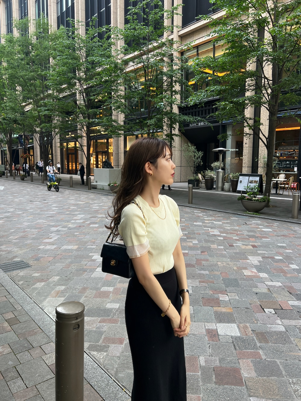 「夏コーデ、お出かけコーデ、キレイめコーデ、高身長女子、タイトスカート」｜「GeeRAの2023 SS 袖口シアーリブトップス（ニット/セーター、ホワイト系）」を使った、諭吉⛄️さん（レディース・169cm）の春コーディネートの2枚目の写真