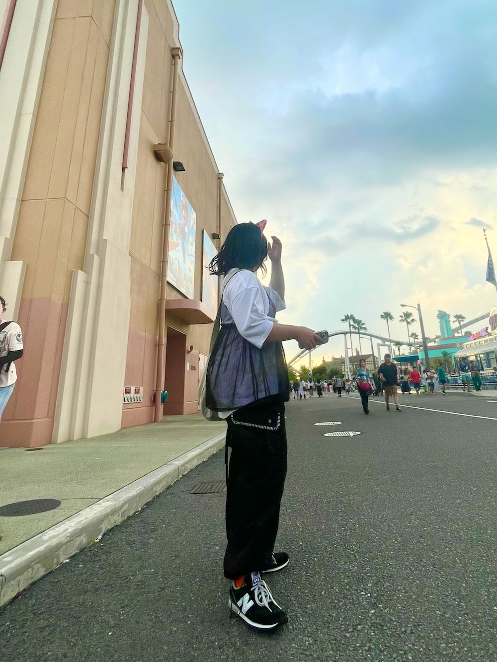 「USJ、夏コーデ、キャミソール、モノトーン」｜「RETRO GIRLのアイテム（キャミソール、ホワイト系）」を使った、a‘nca*さん（レディース・156cm）の冬コーディネートの5枚目の写真
