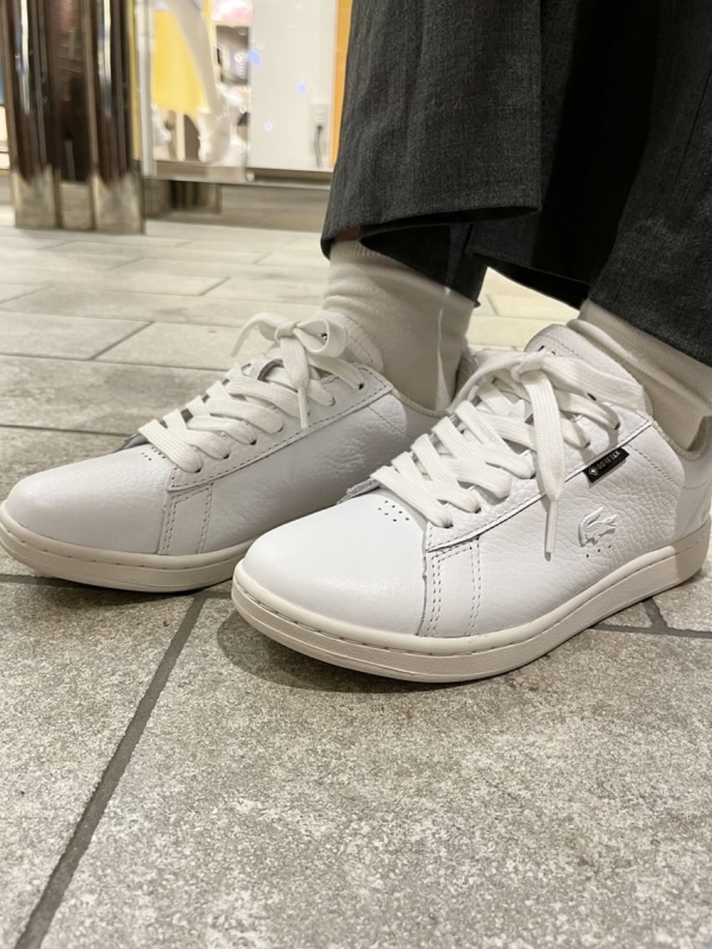 yoshikawaさんの「イージーリラックスワイドパンツ（LACOSTE）」を使ったコーディネートの6枚目の写真