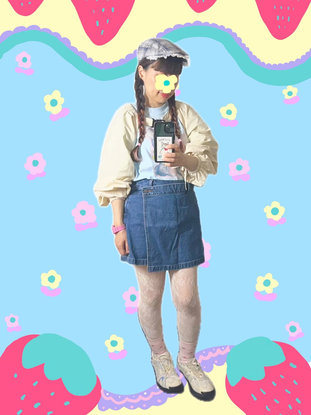 ブラック系のハンドバッグ、ホワイト系のスニーカー、ブルー系のTシャツ/カットソーを着用したレディースの夏コーディネートの3枚目の写真