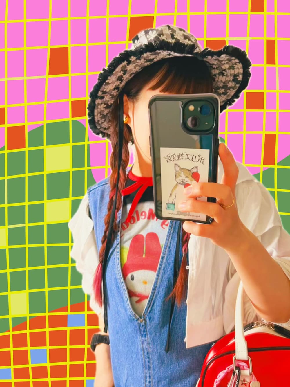 ブラック系のTシャツ/カットソー、ホワイト系のその他パンツ、ブルー系のベストを着用したレディースの春コーディネートの3枚目の写真