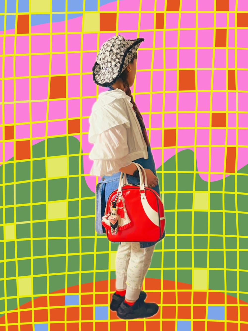 ブラック系のTシャツ/カットソー、ホワイト系のその他パンツ、ブルー系のベストを着用したレディースの春コーディネートの2枚目の写真