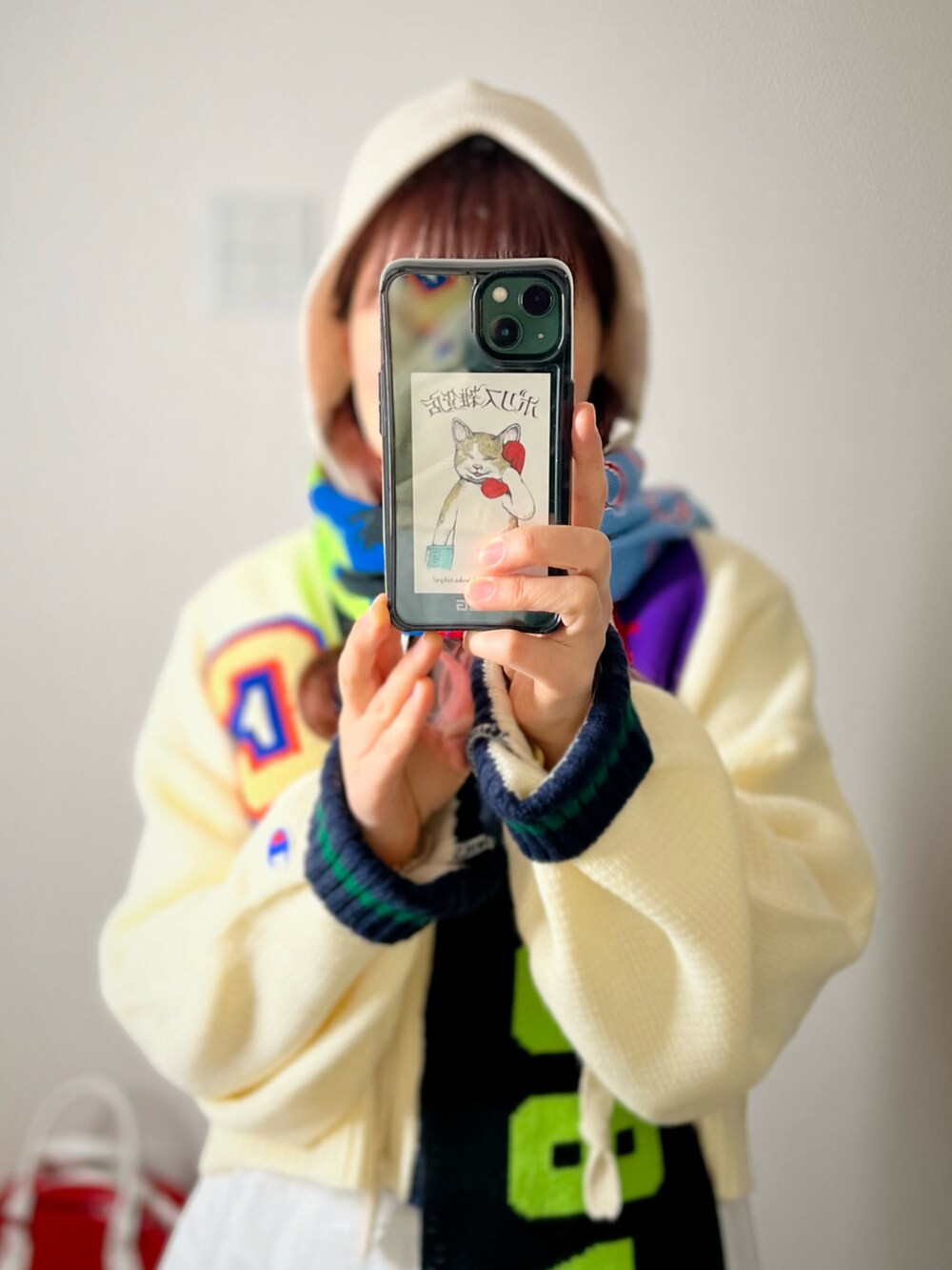 「冬コーデ、大人カジュアル、レイヤードスタイル、カーディガン、アメカジ、アメカジコーデ、ボンネット、マフラー、Ray BEAMS、override、ユニクロ、JW Anderson x UNIQLO、冬春コーデ、大人女子、大人かわいい」|「OVERRIDEのOVERRIDE COTTON THERMO BONNET / オーバーライド(ハット、ホワイト系)」を使った、finsofansson88さん(レディース・154cm)の冬コーディネートの2枚目の写真