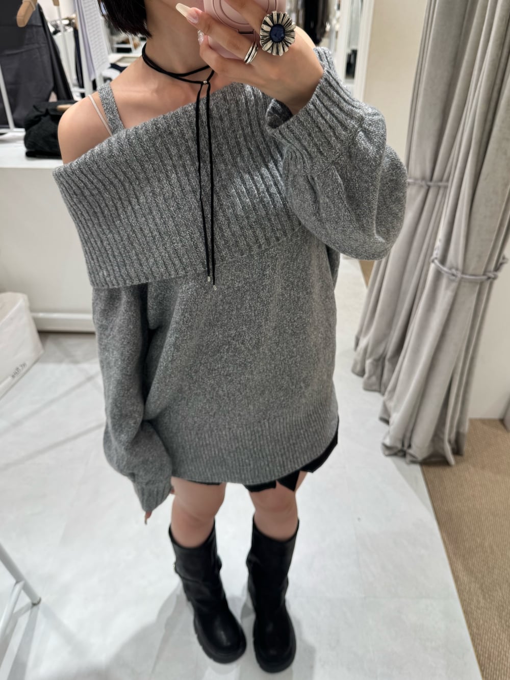 レディースの秋コーディネートの3枚目の写真