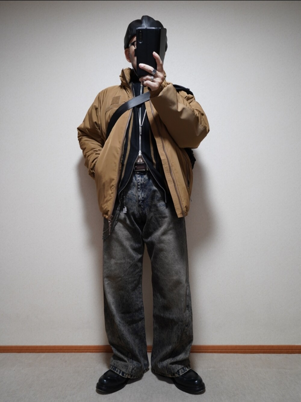 メンズの秋コーディネートの2枚目の写真