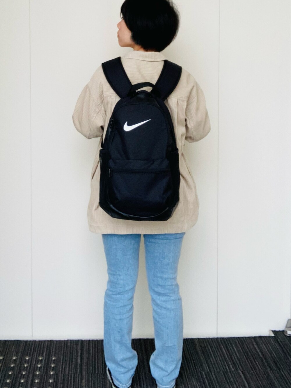 「カジュアルコーデ、春夏コーデ、スニーカーコーデ、シンプルコーデ、デニム、コンバース、リーバイス」|「AMERICAN HOLICのCPOコールテンジャケット(ジャケット/アウター、ベージュ系)」を使った、sssshihooooさん(レディース・160cm)の春コーディネートの3枚目の写真
