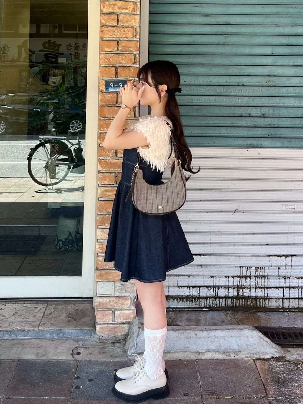 「シンプルスタイル、今日のコーデ、ガーリー、低身長女子、休日スタイル、ワンピーススタイル、デニム、レトロガーリー、低身長コーデ、ガーリーコーデ、ハイソックス」｜「ZARAのアイテム（ワンピース、ブルー系）」を使った、miyu Ӧさん（レディース・148cm）の秋コーディネートの2枚目の写真