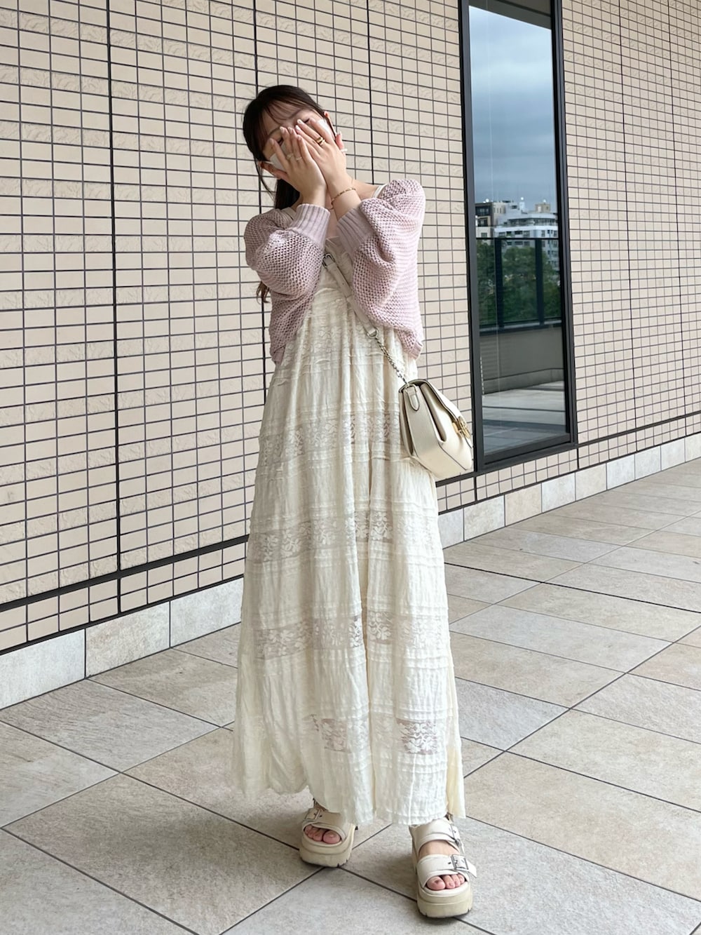 「休日スタイル、ラフコーデ、ワンピース、低身長コーデ、大人ガーリー、今日のコーデ、ボリューム袖、シンプルコーデ、shein、カラー×コーデ、厚底シューズ、厚底サンダル」|「sheinのアイテム(ワンピース/ドレス、ホワイト系)」を使った、miyu Ӧさん(レディース・148cm)の夏コーディネートの2枚目の写真