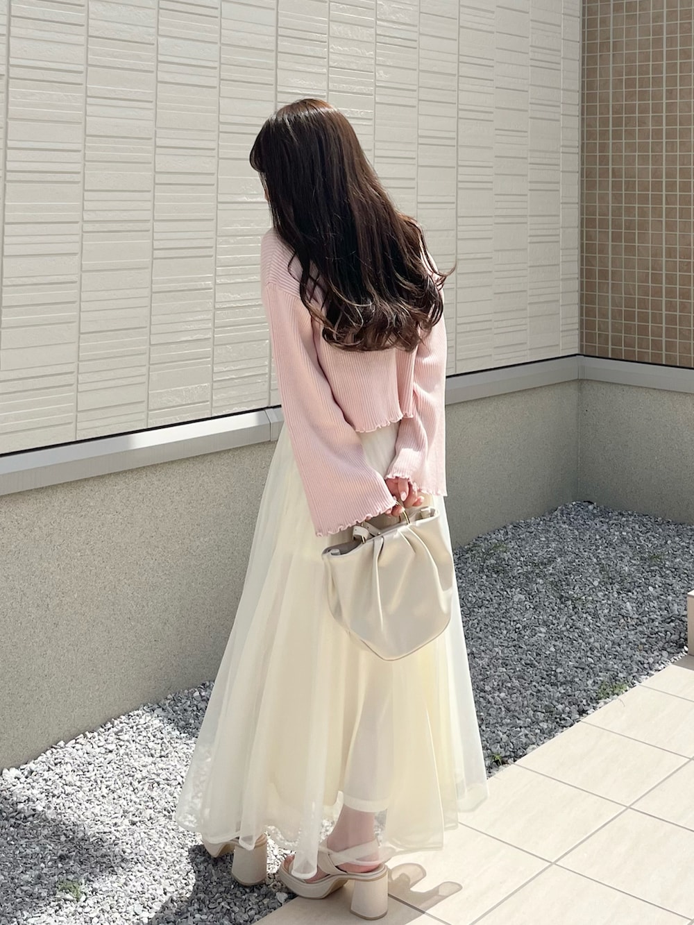 「夏コーデ、休日コーデ、シンプルスタイル、今日のコーデ、初夏コーデ、ガーリー、ナチュラルガーリー、淡色コーデ、淡色女子、チュールスカート、ロングスカート、ピンク」|「Heatherのチュールフレアスカート 195433(スカート、ホワイト系)」を使った、miyu Ӧさん(レディース・148cm)の春コーディネートの2枚目の写真