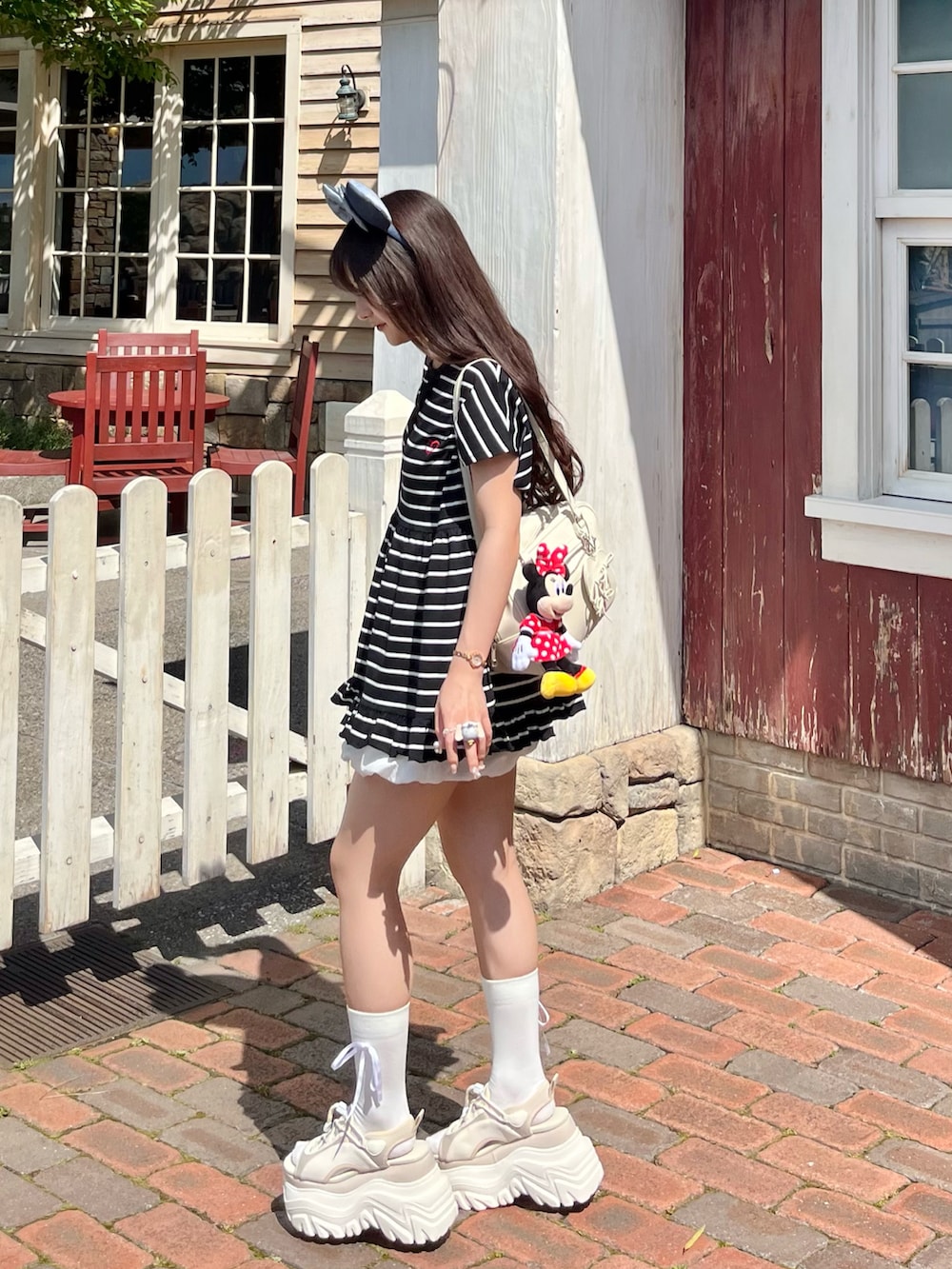 「夏コーデ、おでかけコーデ、厚底シューズ、フェミニンカジュアル、デザイントップス、夏服、ディズニーコーデ、ボーダー、低身長コーデ、カジュアルガーリー、厚底サンダル、テーマパーク」｜「FREAK'S STOREのワンポイントハート刺繍 切替Tシャツ（Tシャツ/カットソー、その他）」を使った、miyu Ӧさん（レディース・148cm）の夏コーディネートの2枚目の写真