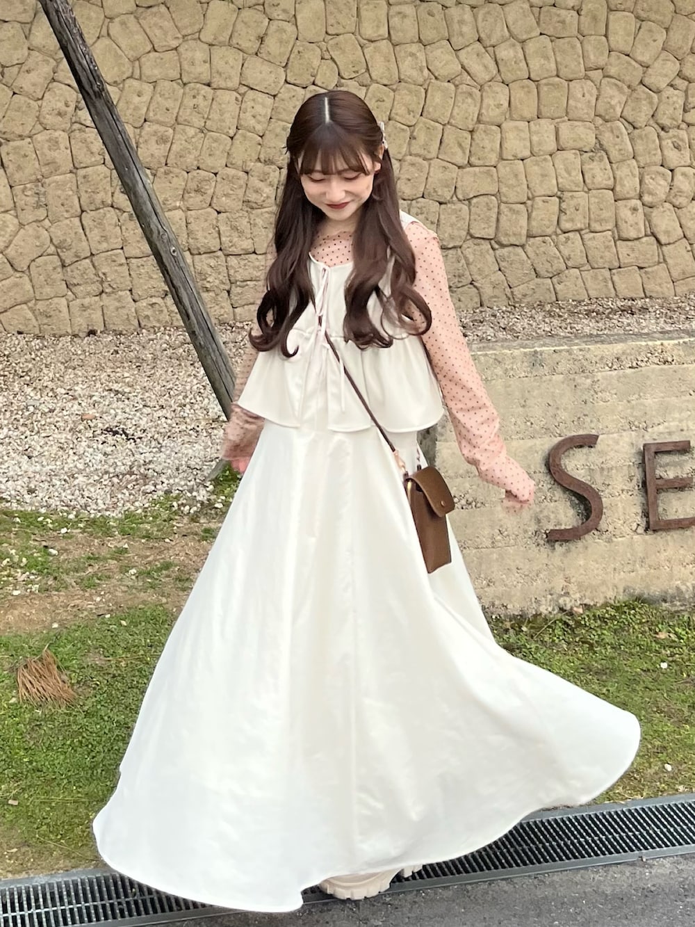 「今日のコーデ、大人ガーリー、キレイめコーデ、シンプルスタイル、ベージュコーデ、ガーリーコーデ、ワントーンコーデ、淡色コーデ、低身長コーデ、淡色女子、ワンピース」|「w closetのチュールドットボートネックプルオーバー(Tシャツ/カットソー、ベージュ系)」を使った、miyu Ӧさん(レディース・148cm)の冬コーディネートの2枚目の写真