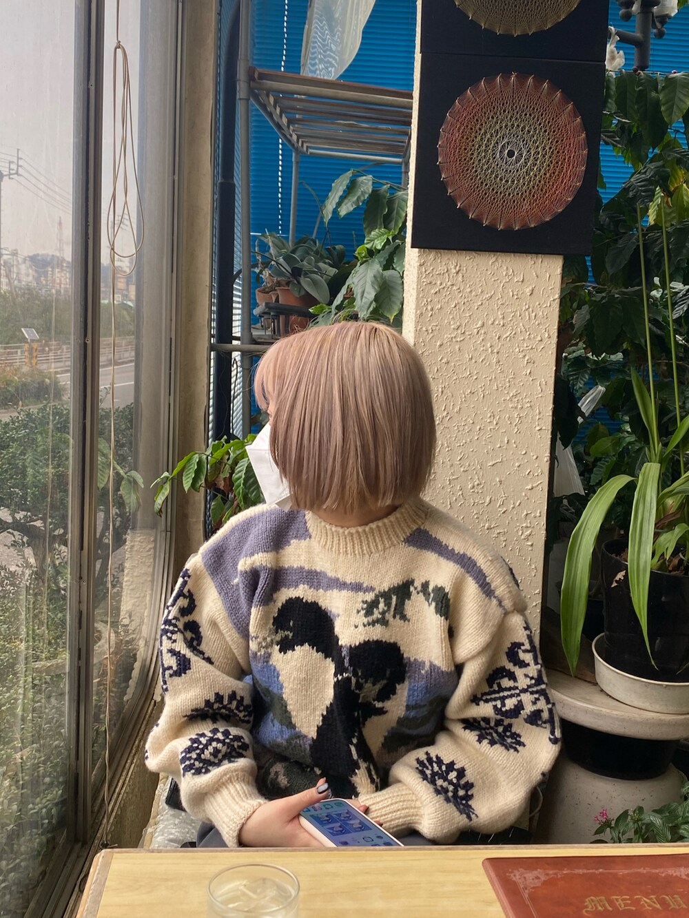 「SONAのアイテム（スラックス、グレー系）」を使った、ちひろさん（レディース・150cm）の冬コーディネートの2枚目の写真