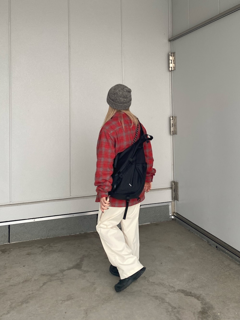 「L.L.Beanのアイテム（シャツ/ブラウス、レッド系）」を使った、ちひろさん（レディース・150cm）の春コーディネートの2枚目の写真