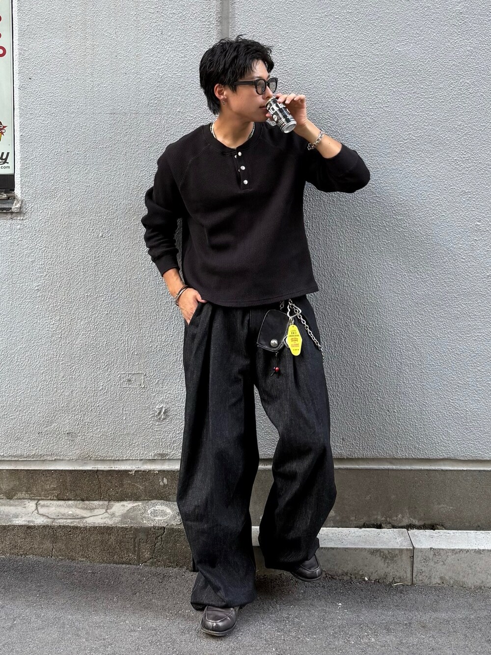岡本幸大｜Perushuのデニムパンツを使ったコーディネート - WEAR