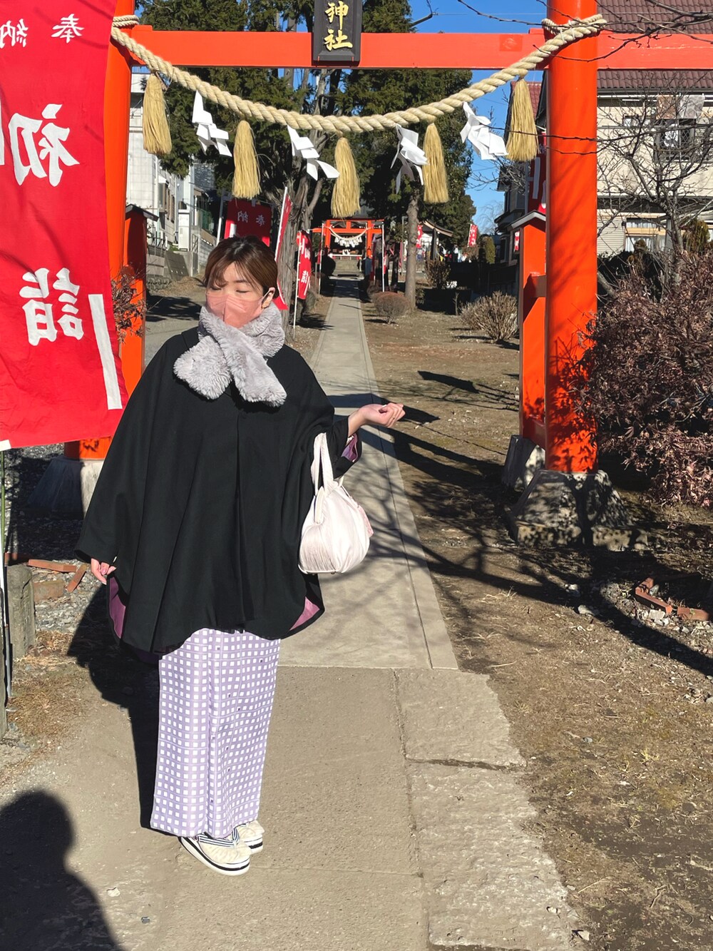 「着物、きもの、着物女子、着物好きさんと繋がりたい、猫、着物コーデ、休日スタイル、着物コート、チェック」｜「岩佐のアイテム（ハンドバッグ、ピンク系）」を使った、irukaさん（レディース・152cm）の冬コーディネートの3枚目の写真