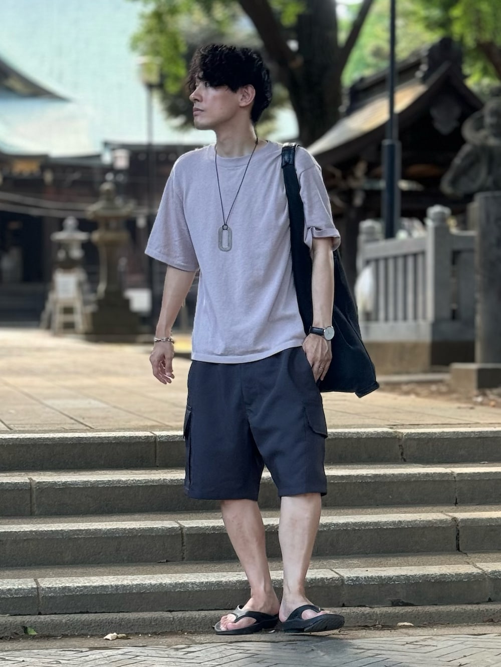 「夏コーデ、夏、夏だ！Tシャツ着よう！、ニットTシャツ、大人カジュアル、大人コーデ、ラフコーデ、ラフ、シンプル、シンプルコーデ、シンプルスタイル、WEARyouthコーデ、低身長、低身長コーデ、ショートパンツ」｜「LION HEARTの【限定展開】LH-1 ヴァリアスチェーンブレスレット/サージカルステンレス316L（金属アレルギー対応）（ブレスレット、その他）」を使った、ゆっきーさん（骨格ウェーブ・メンズ・165cm）の夏コーディネートの3枚目の写真