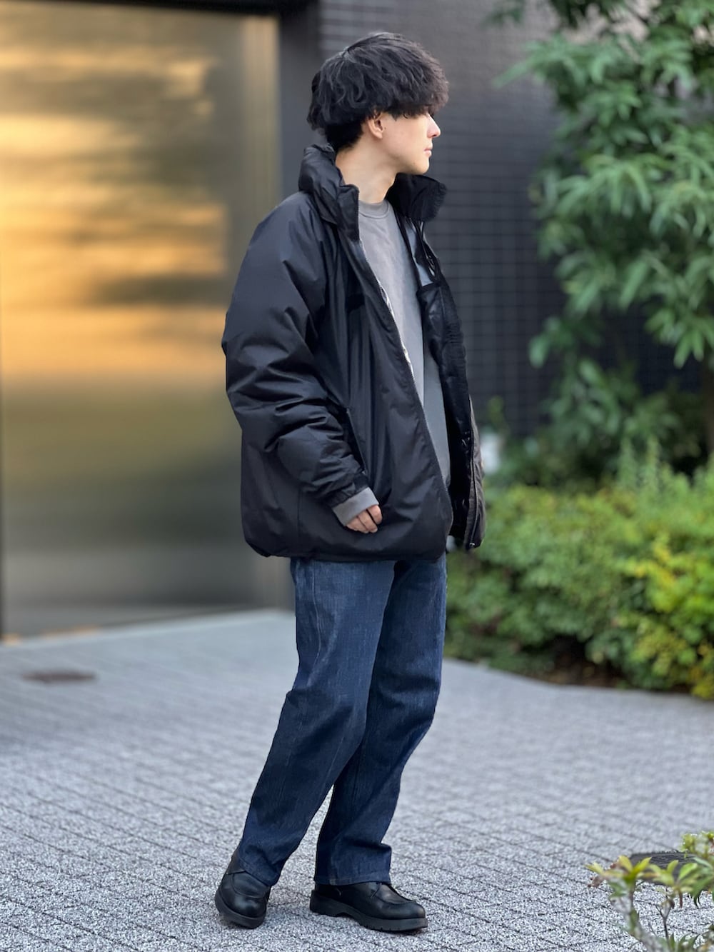 「冬コーデ、今日のコスメと服、ダウンジャケット、ダウン、デニム、スウェット、レイヤードスタイル、大人カジュアル、きれいめカジュアル、ストリート、ブーツ、マイベストコーデ2023、休日スタイル、低身長、シンプルコーデ」｜「TAIONの【TAION/タイオン】GLOSTER別注 MILITALY LEVEL7 JACKET ダウン（ダウンジャケット/コート、ブラック系）」を使った、ゆっきーさん（骨格ウェーブ・メンズ・165cm）の冬コーディネートの4枚目の写真