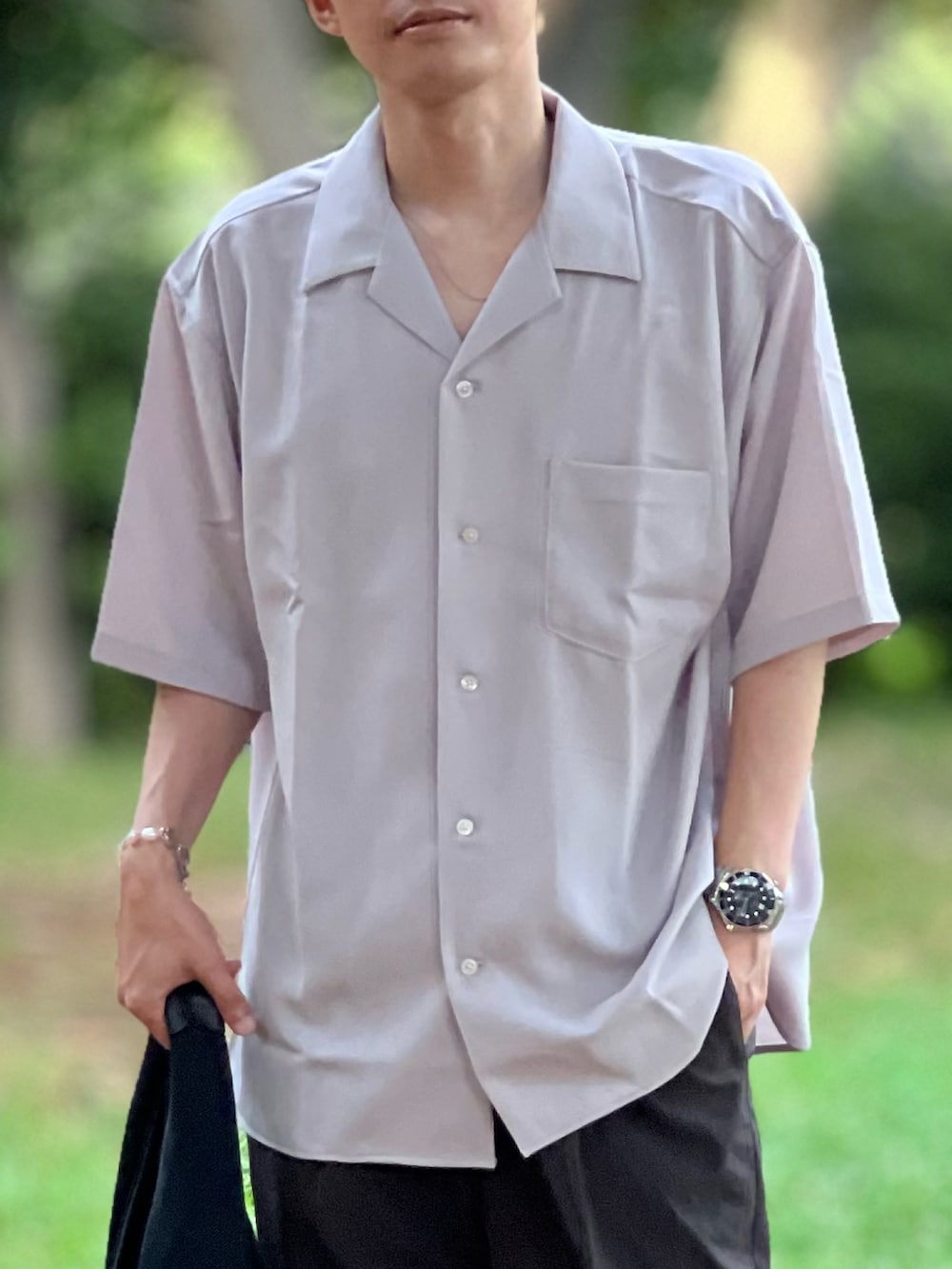 「夏コーデ、大人カジュアル、きれいめカジュアル、グルカサンダル、トートバッグ、低身長、差し色、夏だ!Tシャツ着よう!、オープンカラーシャツ、ショルダーバッグ、休日スタイル、プチプラ、フェススタイル、開襟シャツ、ラフスタイル」|「Confirmのイージーケア ビッグシルエット リラックスオープンカラー半袖シャツ【Confirm】2023SS(シャツ/ブラウス、ベージュ系)」を使った、ゆっきーさん(骨格ウェーブ・メンズ・165cm)の夏コーディネートの3枚目の写真