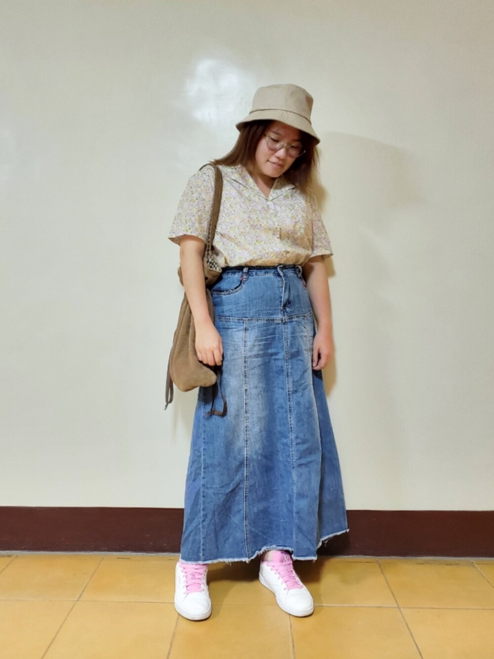 「秋服まるっと大公開、ootd、休閒、夏、復古、大人カジュアル、大人コーデ、花柄、低身長、低身長女子」｜「zoeの韓國 紫黃小碎花襯衫（シャツ/ブラウス、パープル系）」を使った、呱呱🍯さん（レディース・152cm）の秋コーディネートの3枚目の写真