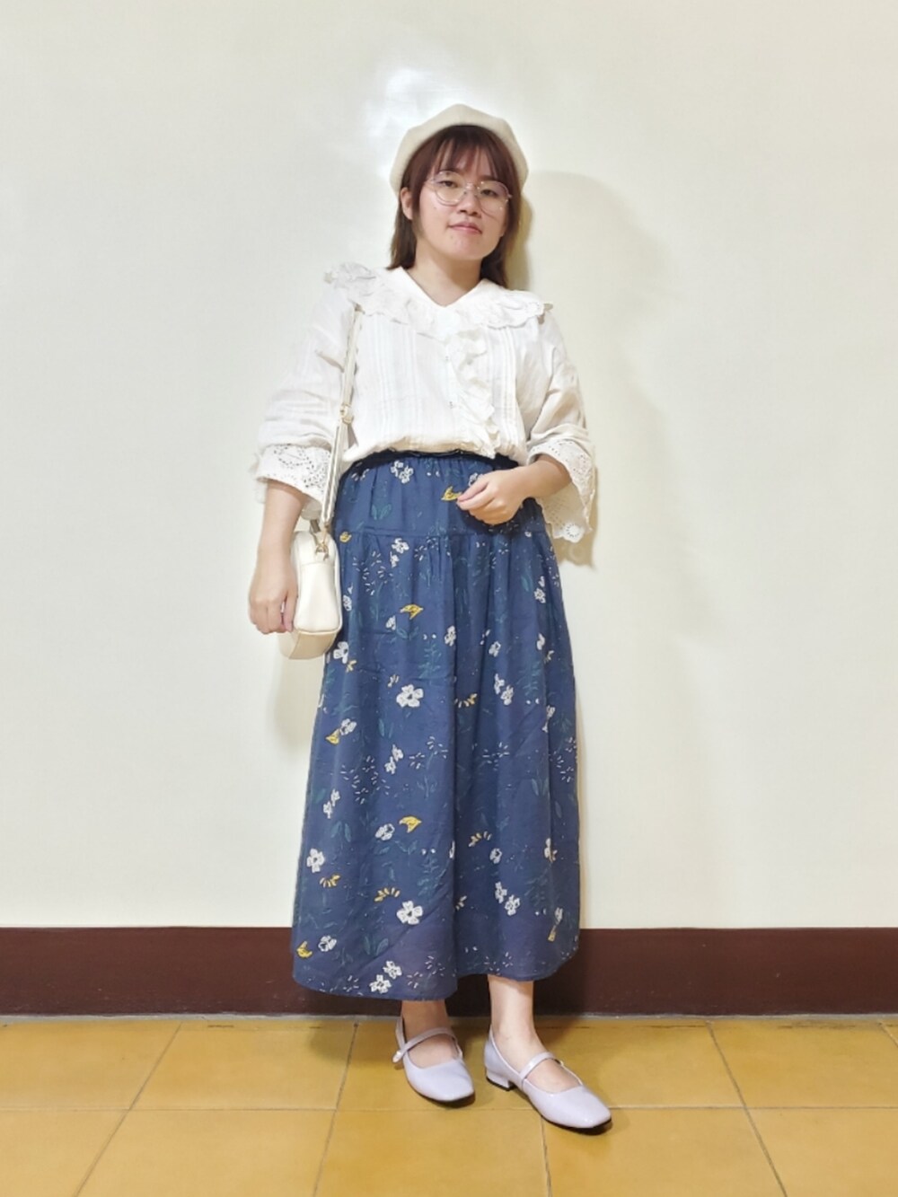 「このスタイルがお気に入り、ootd、夏、街頭穿搭、復古、大人カジュアル、大人かわいい、低身長、刺繍、花柄」｜「Samansa Mos2の綿ドビースカラップレースブラウス（シャツ/ブラウス、ホワイト系）」を使った、呱呱🍯さん（レディース・152cm）の夏コーディネートの3枚目の写真