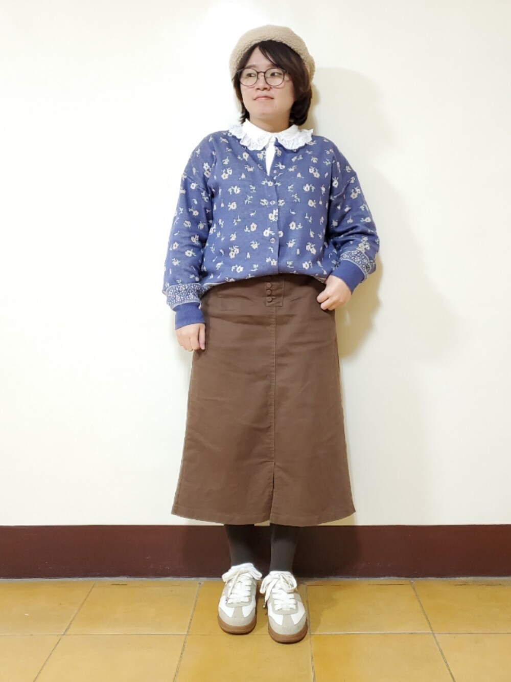 「似合うラボに行こう、ootd、街頭穿搭、春コーデ、色違いコーデ、大人カジュアル、大人かわいい、低身長、低身長コーデ、刺繍」｜「Samansa Mos2の花柄ドットボタンカーディガン（カーディガン/ボレロ、ブルー系）」を使った、呱呱🍯さん（レディース・152cm）の春コーディネートの2枚目の写真