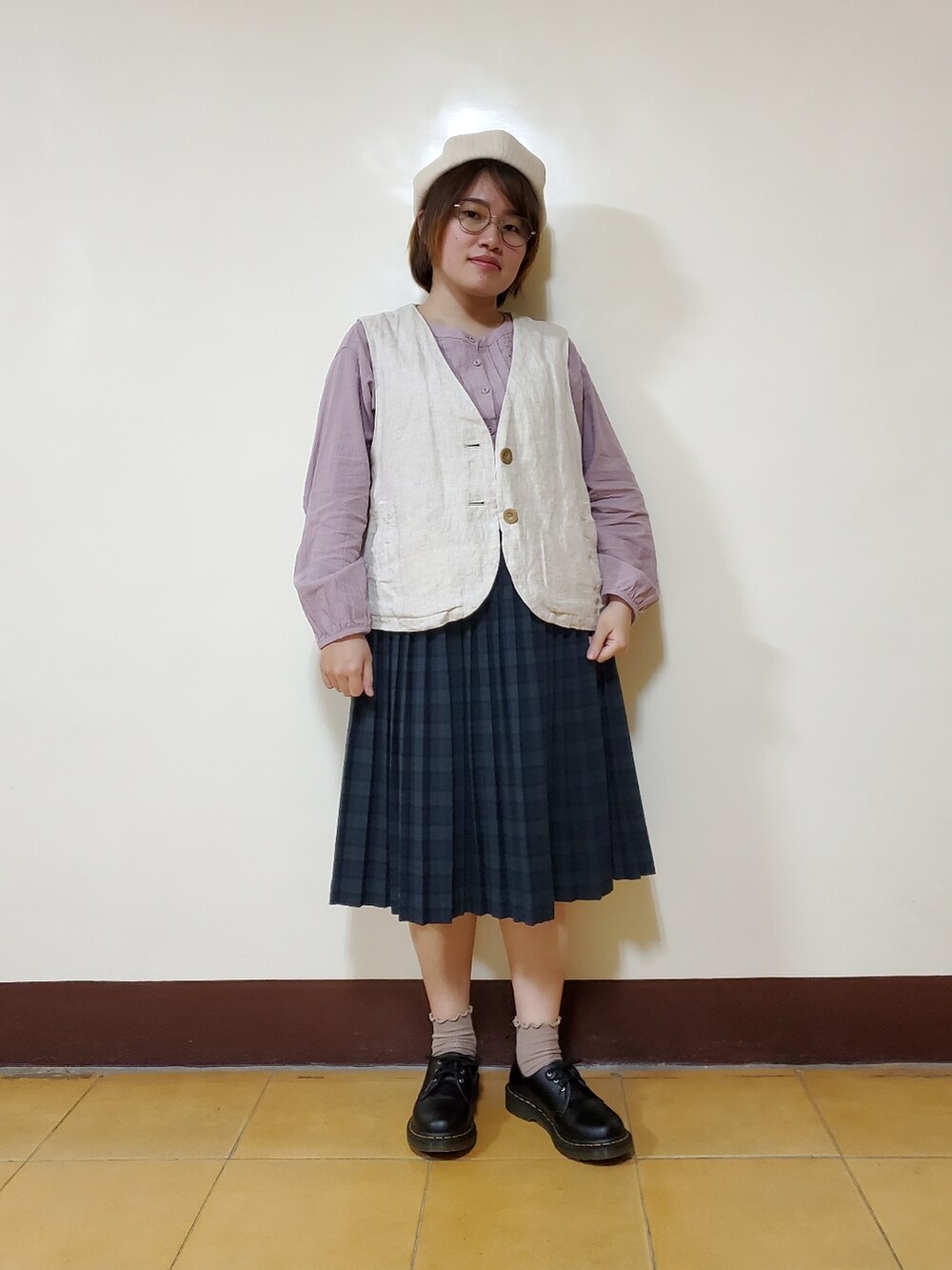 「春コーデ、大人カジュアル、大人かわいい、休閒、復古、vintage、チェック柄、チェック柄に恋してる、チェック柄スカート、低身長、色違いコーデ」|「Samansa Mos2の裾フリルピンタックレースブラウス(シャツ/ブラウス、パープル系)」を使った、呱呱🍯さん(レディース・152cm)の春コーディネートの2枚目の写真