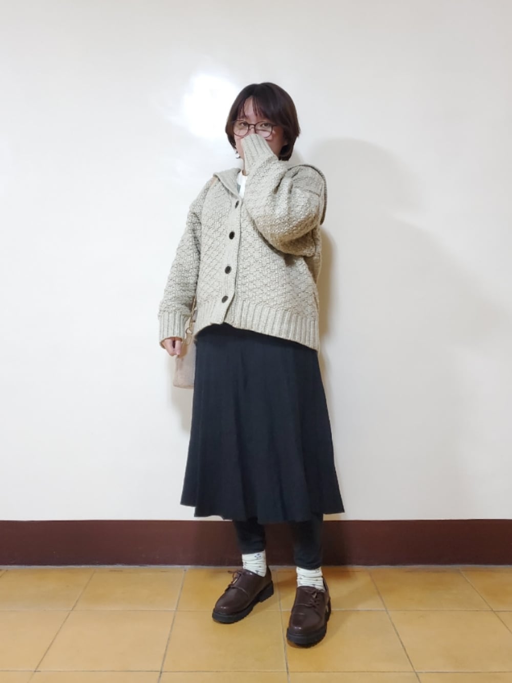 「ootd、冬コーデ、大人カジュアル、大人コーデ、低身長、低身長女子、休閒、復古」｜「Samansa Mos2の【FROM ENGLAND】ブリティッシュウールセーラーカラーニット（ニット/セーター、ベージュ系）」を使った、呱呱🍯さん（レディース・152cm）の冬コーディネートの3枚目の写真