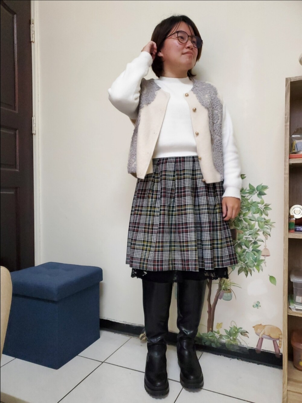 「春のおしゃ見えテクニック、ootd、街頭穿搭、復古、vintage、大人カジュアル、大人女子、低身長、低身長女子」｜「NETのアイテム（ニット/セーター、ホワイト系）」を使った、呱呱🍯さん（レディース・152cm）の春コーディネートの2枚目の写真