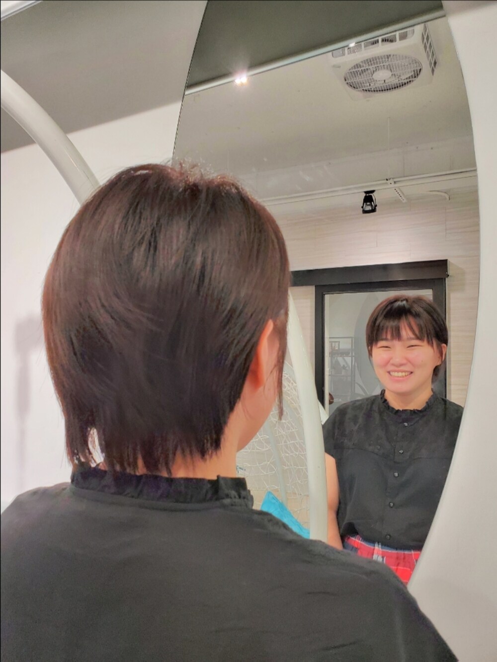 「秋服まるっと大公開、ootd、夏、秋コーデ、大人カジュアル、大人コーデ、低身長、低身長女子、切り替え、刺繍」｜「POU DOU DOUのエンブロイダリー切り替えブラウス（シャツ/ブラウス、ブラック系）」を使った、呱呱🍯さん（レディース・152cm）の秋コーディネートの3枚目の写真