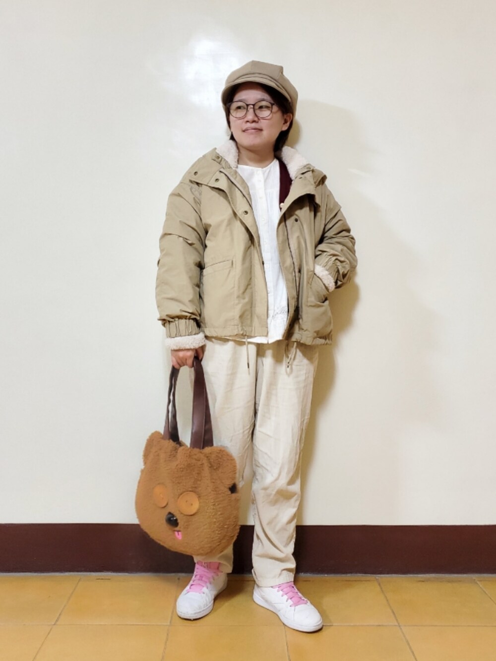 「新星WEARISTAにエントリー、ootd、街頭穿搭、休閒、大人カジュアル、大人コーデ、低身長、低身長コーデ、差し色」｜「Knights Bridgeのアイテム（ニット/セーター、レッド系）」を使った、呱呱🍯さん（レディース・152cm）の冬コーディネートの2枚目の写真
